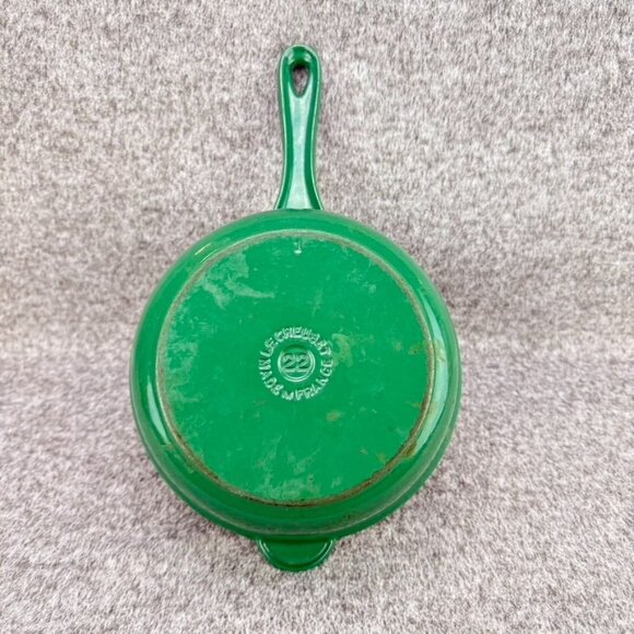 Le Creuset #22 8 inch Multifunction Enameled Green Cast Iron Saucepan Pot NO LID - Picture 10 of 10